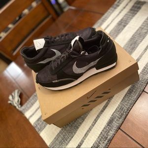 Nike mens DBreak-Type Black/White 10 NIB